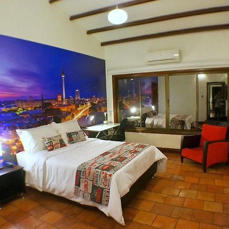 Urban Hotel Boutique Менга Экстерьер фото